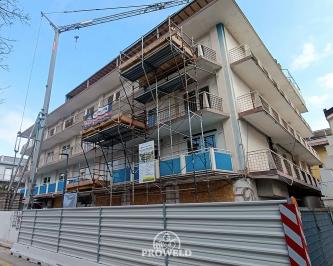 images/terrazze-hotel-lignano-sabbiadoro/lavoro-terrazze-lignano/01-hotel-prima-carpenteria-lignano-sabbiadoro-.jpg